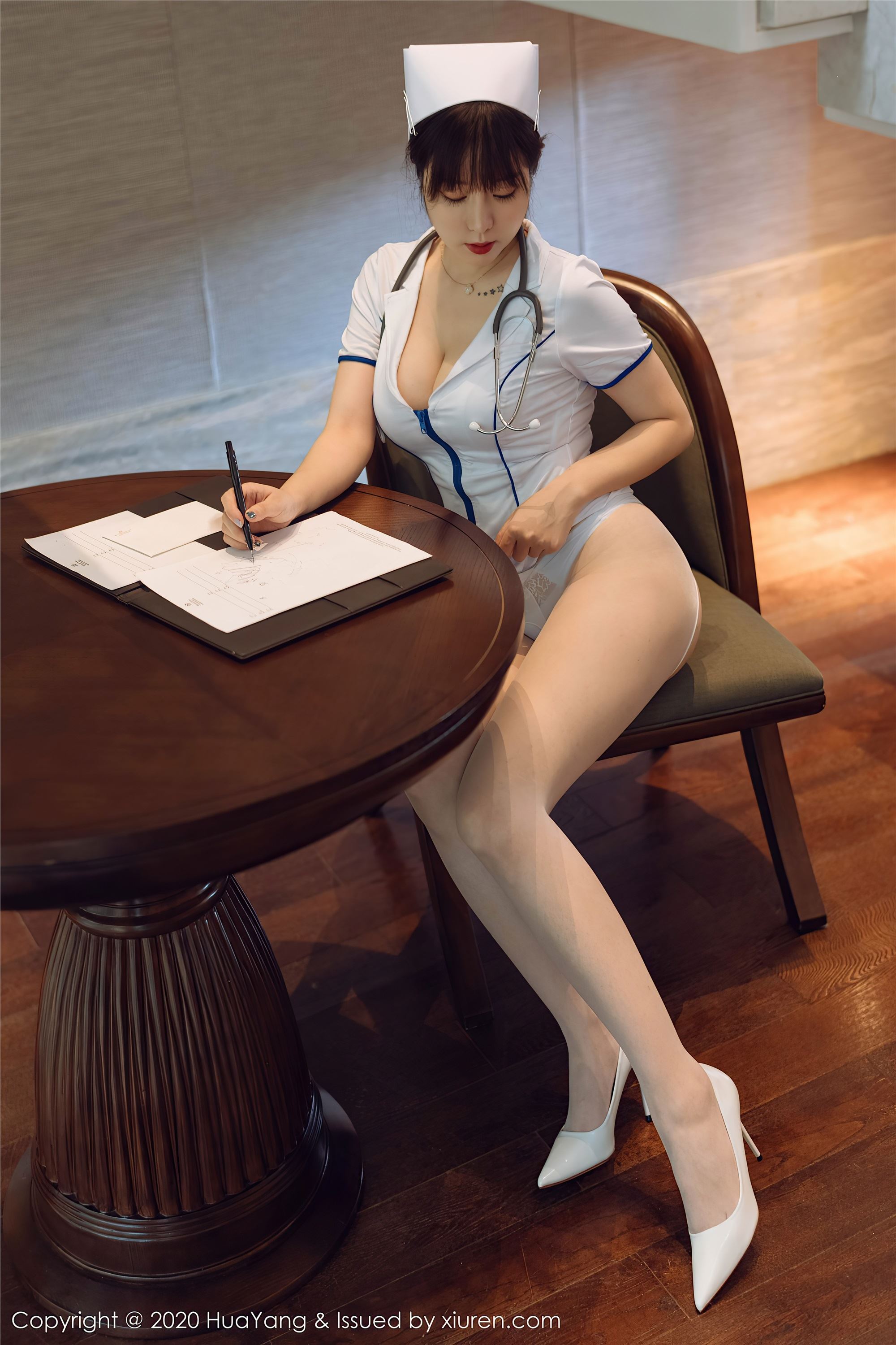 HuaYang花漾 2020.11.27 Vol.330 王雨纯